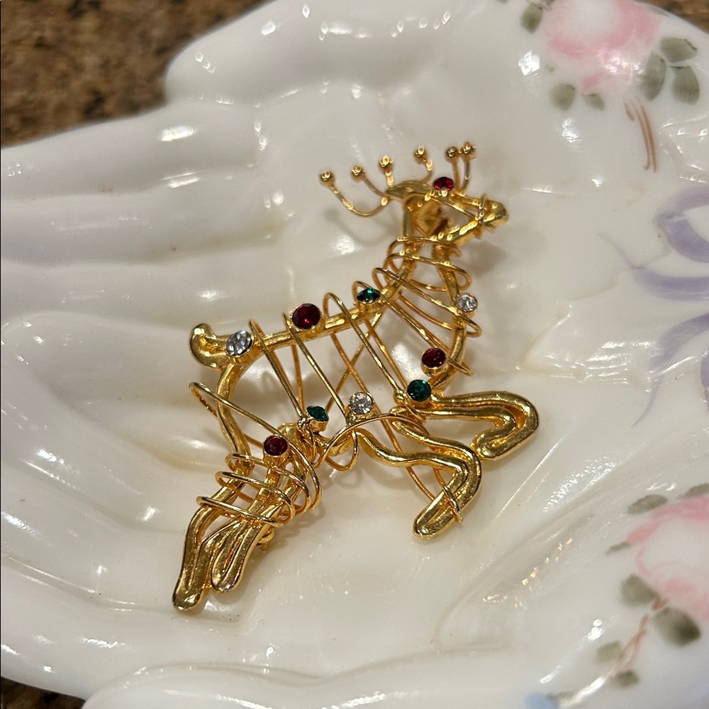 Holiday Elegant Stylized Gold Reindeer Brooch Grandma Core Cottage Core, Holiday - Picture 1 of 7